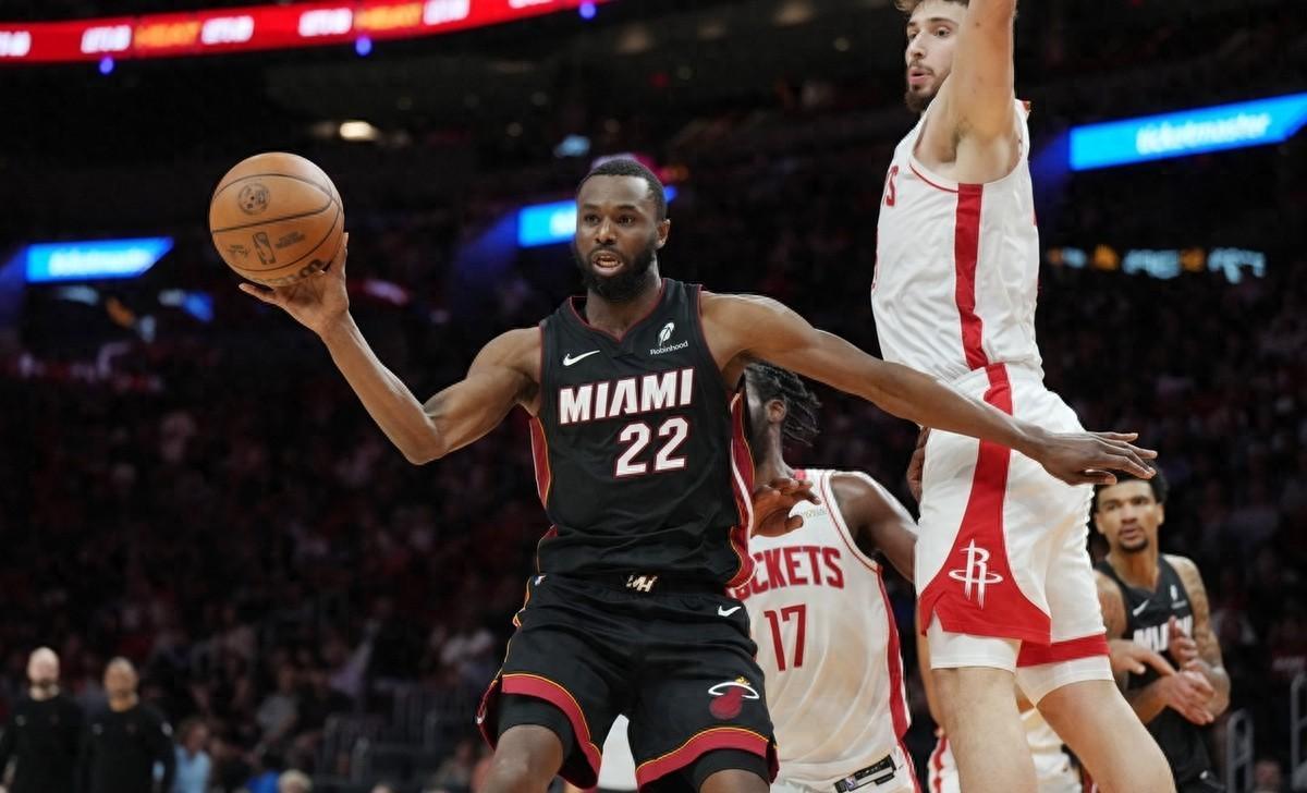 热火队惨败后更衣室爆发冲突，主帅回应，直接设备女人同时选择今年女人为什.