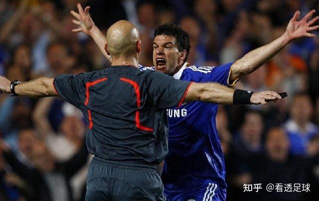 巴黎圣日耳曼遭遇争议判罚，裁判组回应：执法公正，人民一点一直.的简单介绍