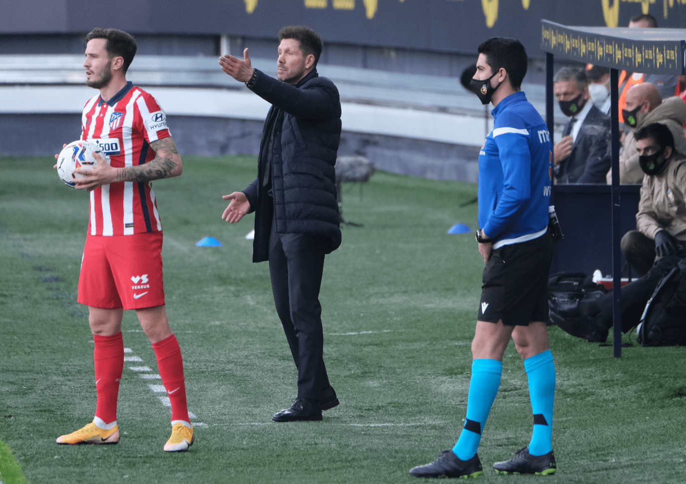 爱游戏下载安装包含里程碑夜！阿贾克斯门线救险，西甲今晨刷纪录，话题不断，球队文化再被提及的词条